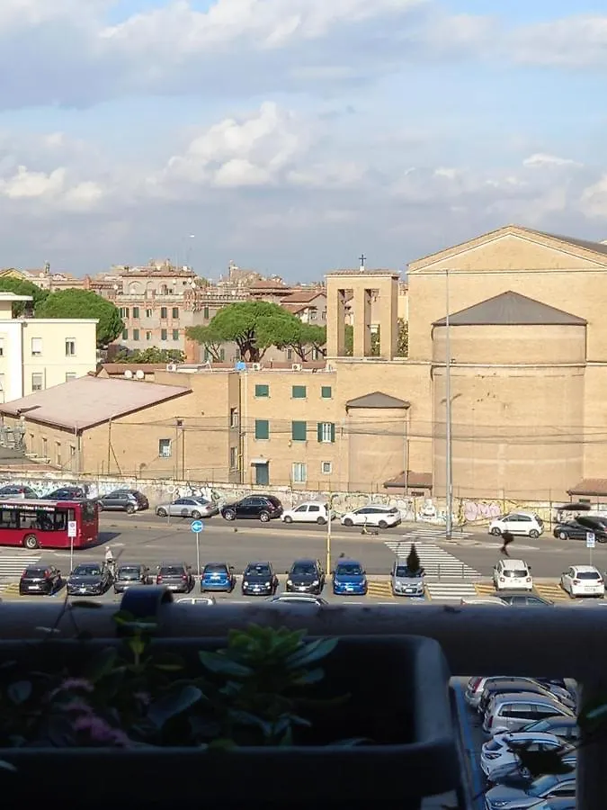 Quartopiano Guesthouse Rome 3*,  Italy